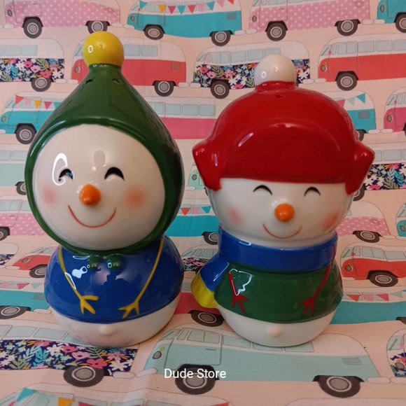 SNOWMEN 4-inch Christmas Salt & Pepper Shakers - 2 & 3 Holes - Ceramic - Picture 1 of 6